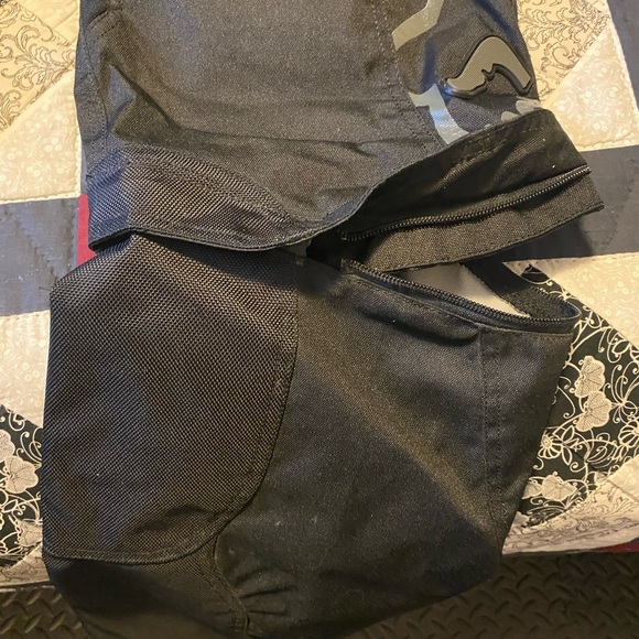 FOX Switch dirt bike pants, black in colour - Picture 5 of 12